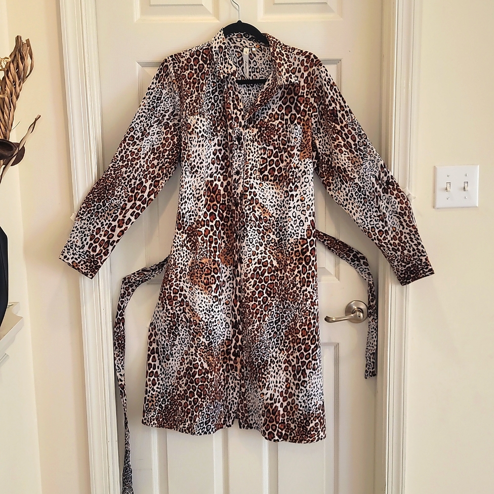 Leopard Print Shirtdress Business Casual Office Wear Resort wear elegant wear - Picture 3 of 9
